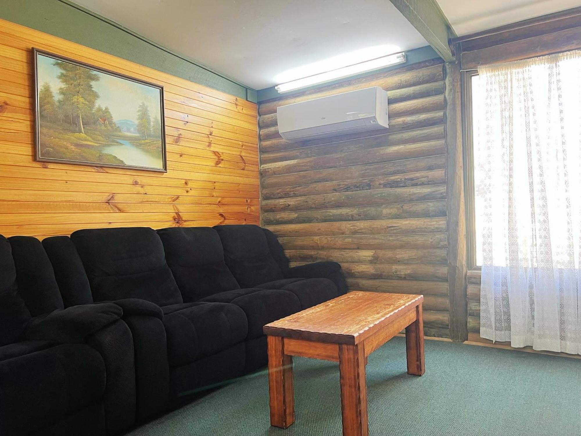 Lakes Entrance Log Cabins Bagian luar foto